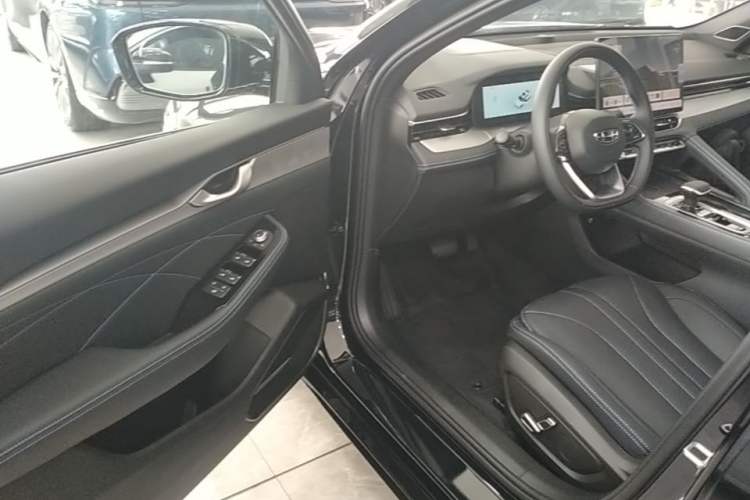 Used Geely Auto Preface 2026 Model Oriental Yao 1.5TD Fuyao Edition Driver Seat