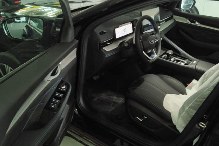 Used Geely Auto Preface 2026 Model Oriental Yao 1.5TD Kunlun Edition Driver Seat