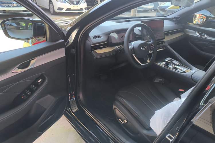 Used Geely Auto Preface 2026 Model Oriental Yao 1.5TD Fuyao Edition Driver Seat