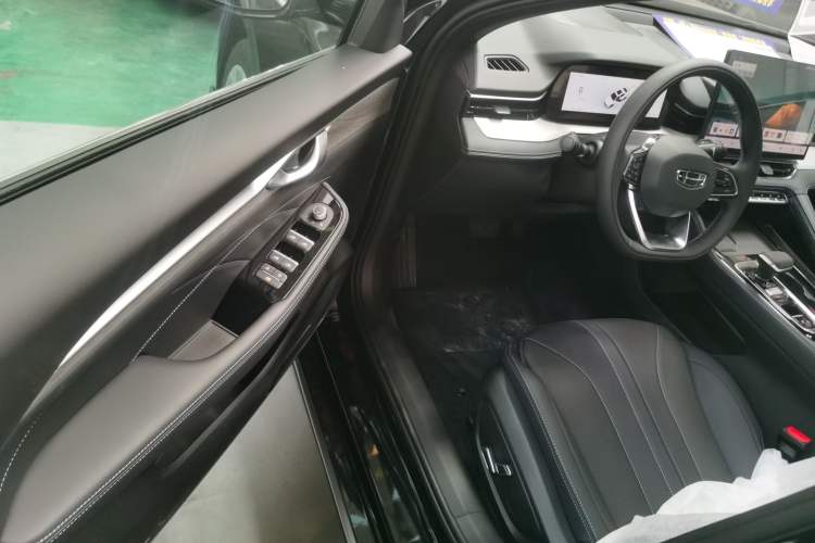 Used Geely Auto Preface 2026 Model Oriental Yao 1.5TD Kunlun Edition Driver Seat