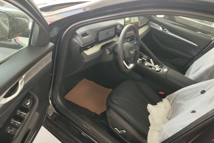 Used Geely Auto Preface 2026 Model Oriental Yao 1.5TD Fuyao Edition Driver Seat
