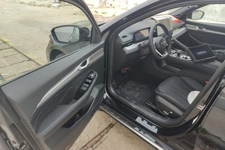 Used Geely Auto Preface 2026 Model Oriental Yao 1.5TD Kunlun Edition Driver Seat