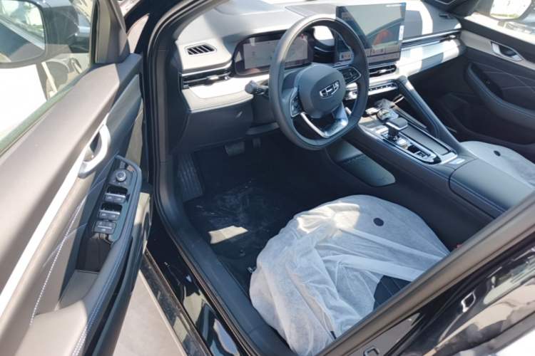 Used Geely Auto Preface 2026 Model Oriental Yao 1.5TD Kunlun Edition Driver Seat