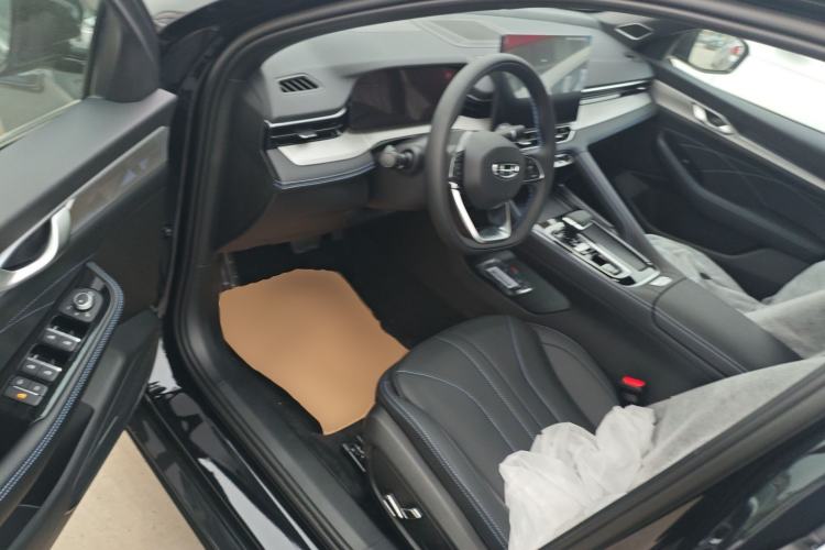 Used Geely Auto Preface 2026 Model Oriental Yao 1.5TD Fuyao Edition Driver Seat