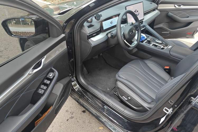 Used Geely Auto Preface 2026 Model Oriental Yao 1.5TD Fuyao Edition Driver Seat