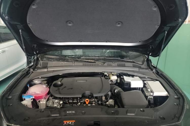 Used Geely Auto Preface 2026 Model Oriental Yao 1.5TD Fuyao Edition Engine Bay