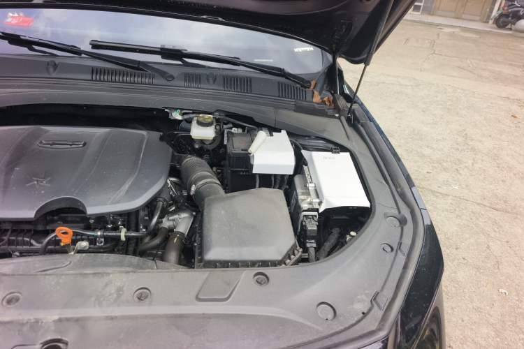 Used Geely Auto Preface 2026 Model Oriental Yao 1.5TD Kunlun Edition Engine Bay Left