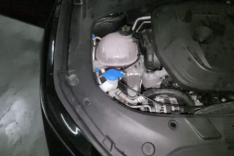Used Geely Auto Preface 2026 Model Oriental Yao 2.0TD Xiaohan Edition Engine Bay Right