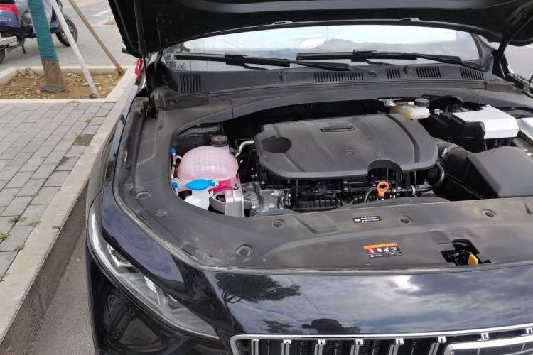 Used Geely Auto Preface 2026 Model Oriental Yao 1.5TD Kunlun Edition Engine Bay Right
