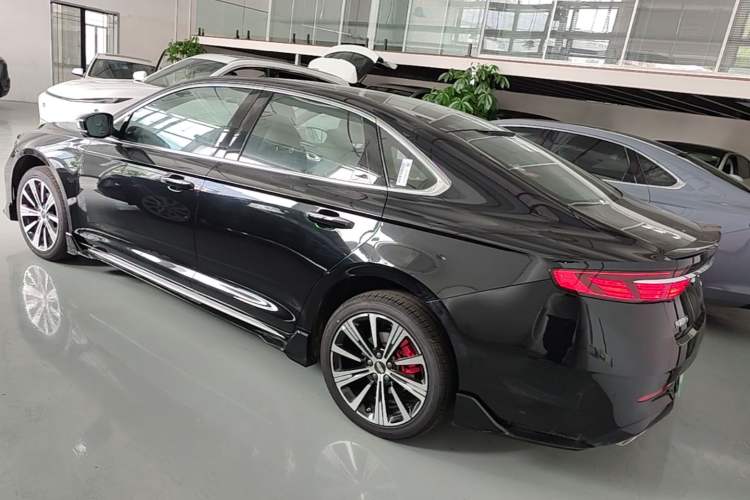 Used Geely Auto Preface 2026 Model Oriental Yao 1.5TD Kunlun Edition Exterior 2