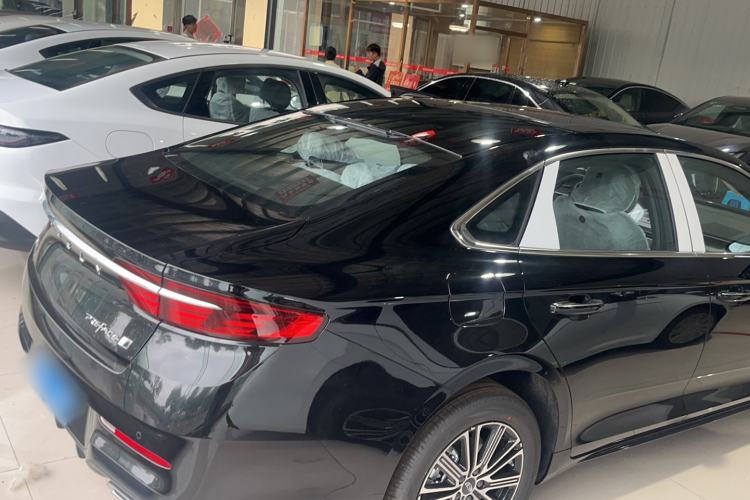 Used Geely Auto Preface 2026 Model Oriental Yao 1.5TD Fuyao Edition Exterior 2