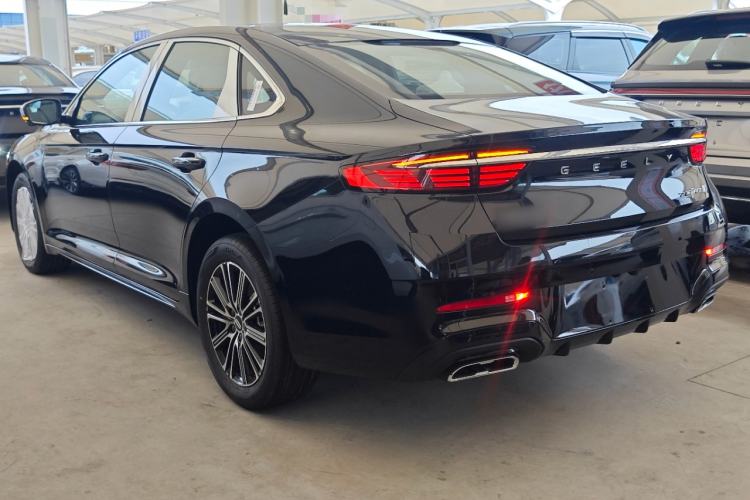 Used Geely Auto Preface 2026 Model Oriental Yao 1.5TD Fuyao Edition Exterior 2