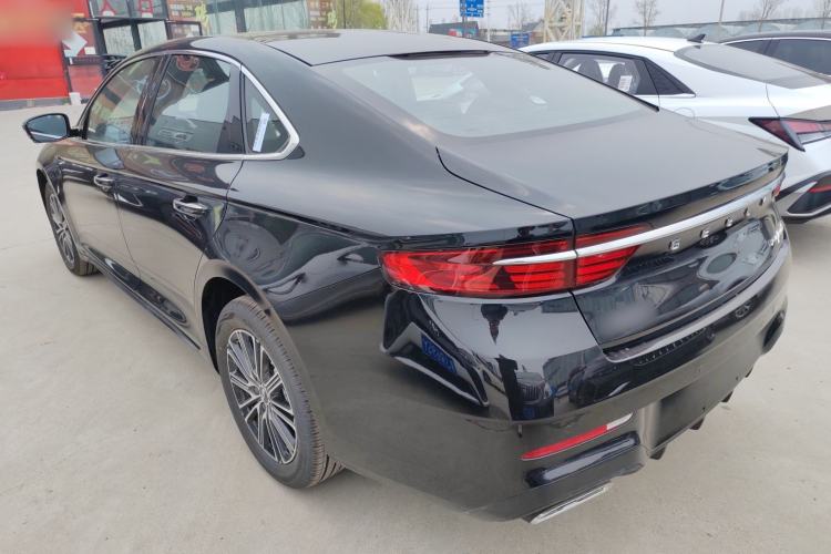 Used Geely Auto Preface 2026 Model Oriental Yao 1.5TD Fuyao Edition Exterior 2