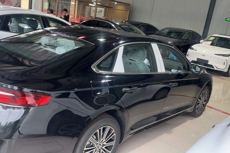 Used Geely Auto Preface 2026 Model Oriental Yao 1.5TD Fuyao Edition Exterior 3