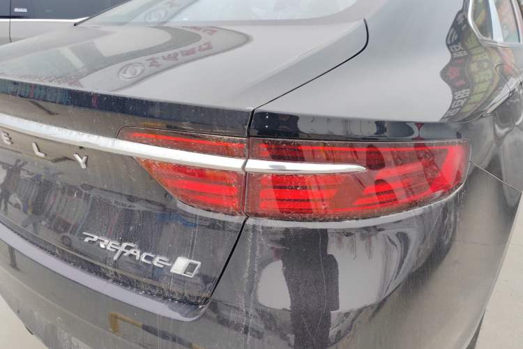 Used Geely Auto Preface 2026 Model Oriental Yao 1.5TD Fuyao Edition Exterior 3