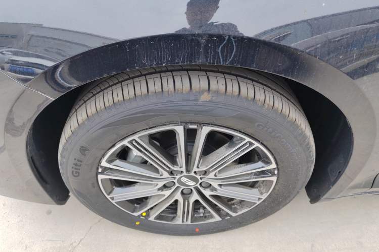 Used Geely Auto Preface 2026 Model Oriental Yao 1.5TD Fuyao Edition Exterior 4
