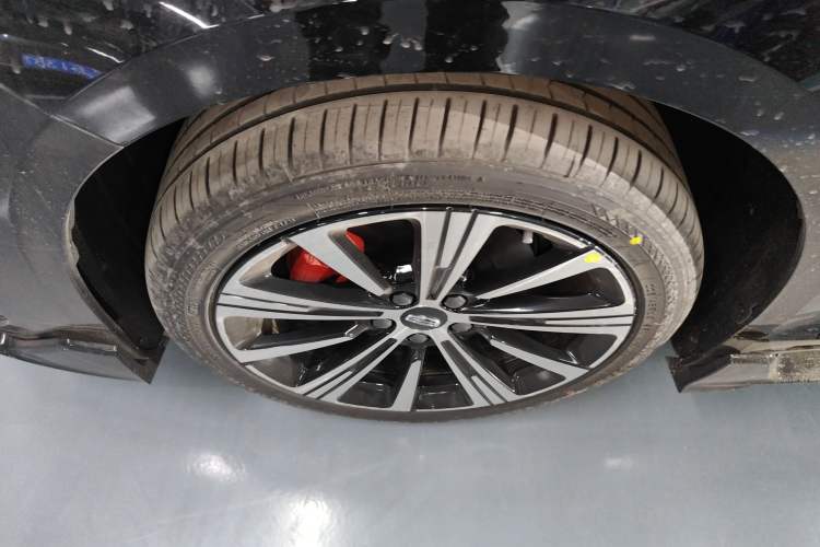 Used Geely Auto Preface 2026 Model Oriental Yao 1.5TD Kunlun Edition Exterior 4