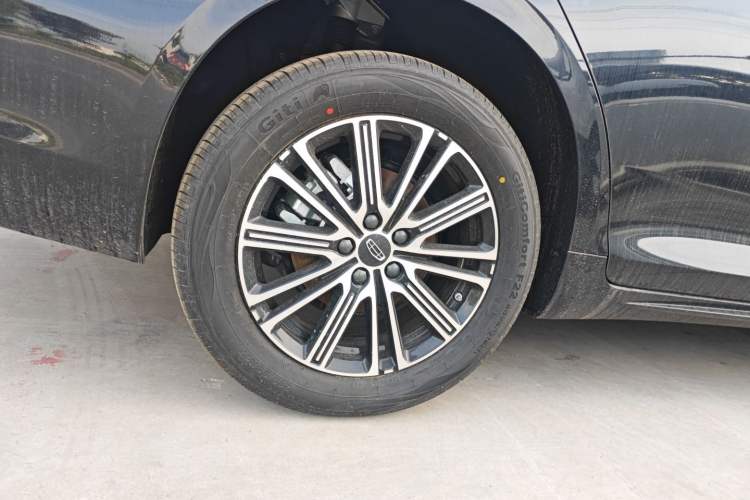 Used Geely Auto Preface 2026 Model Oriental Yao 1.5TD Fuyao Edition Exterior 5