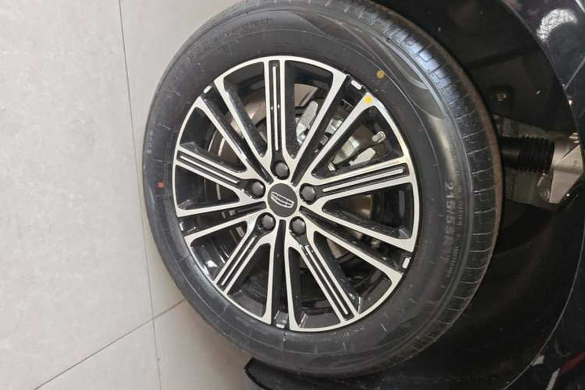 Used Geely Auto Preface 2026 Model Oriental Yao 1.5TD Fuyao Edition Exterior 5