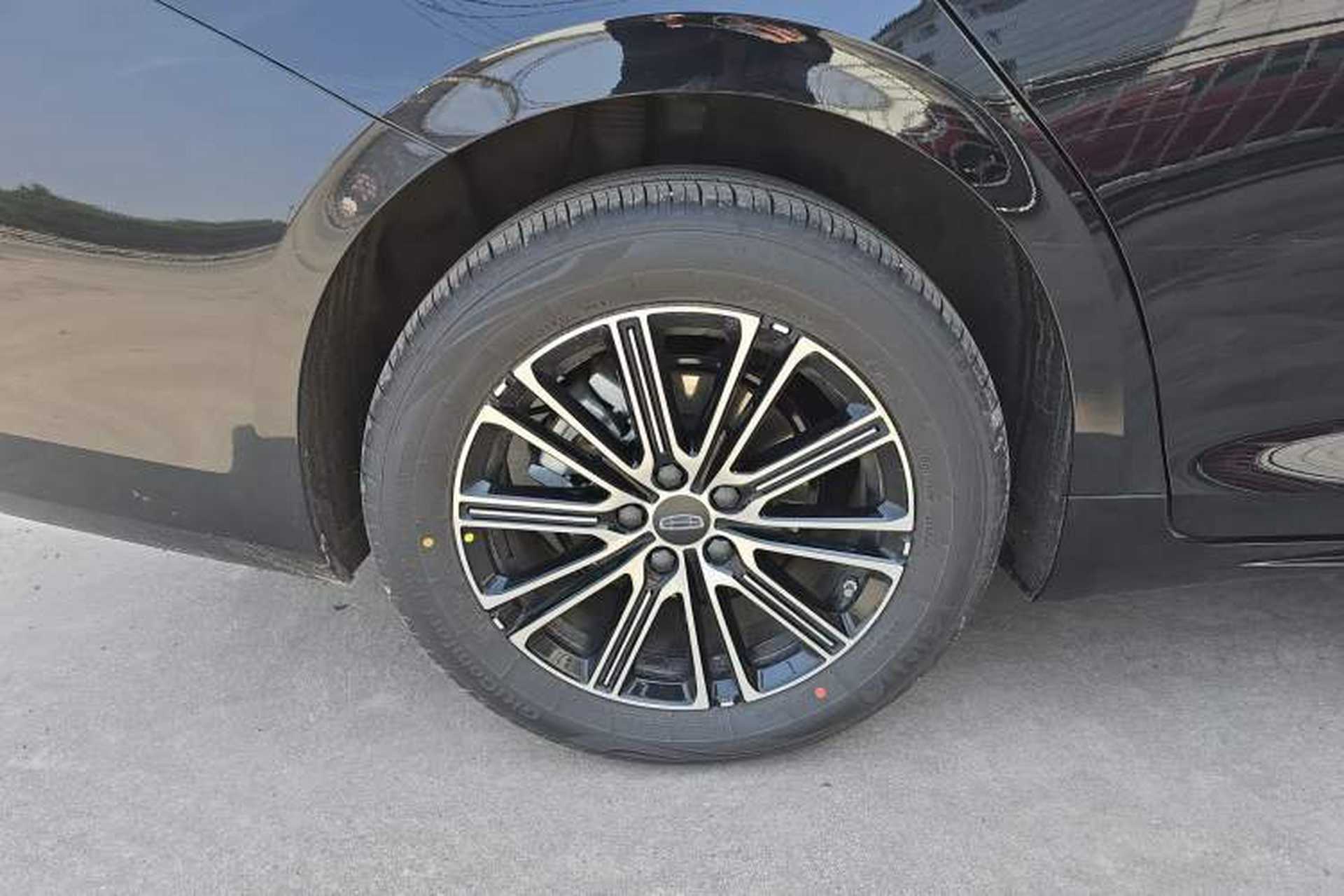 Used Geely Auto Preface 2026 Model Oriental Yao 1.5TD Fuyao Edition Exterior 5