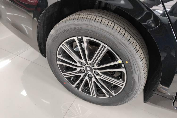 Used Geely Auto Preface 2026 Model Oriental Yao 1.5TD Fuyao Edition Exterior 5