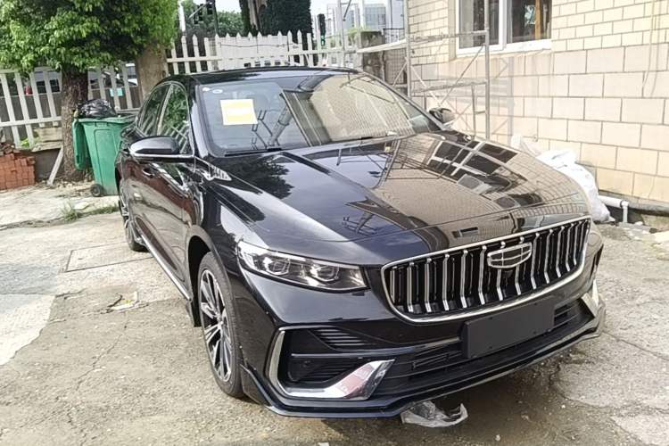 Used Geely Auto Preface 2026 Model Oriental Yao 1.5TD Kunlun Edition Front Right 45 Deg