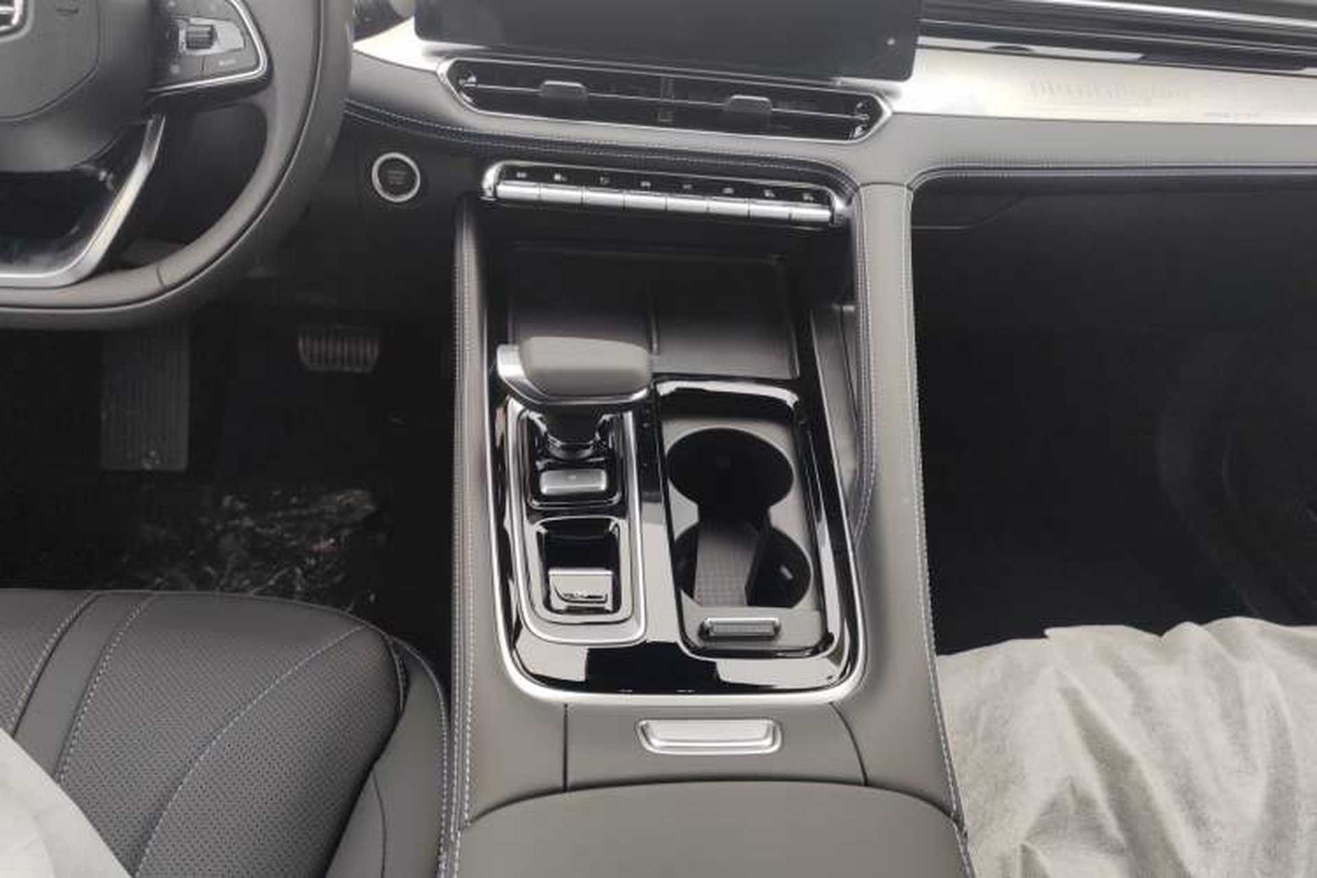 Used Geely Auto Preface 2026 Model Oriental Yao 1.5TD Fuyao Edition Gear Lever