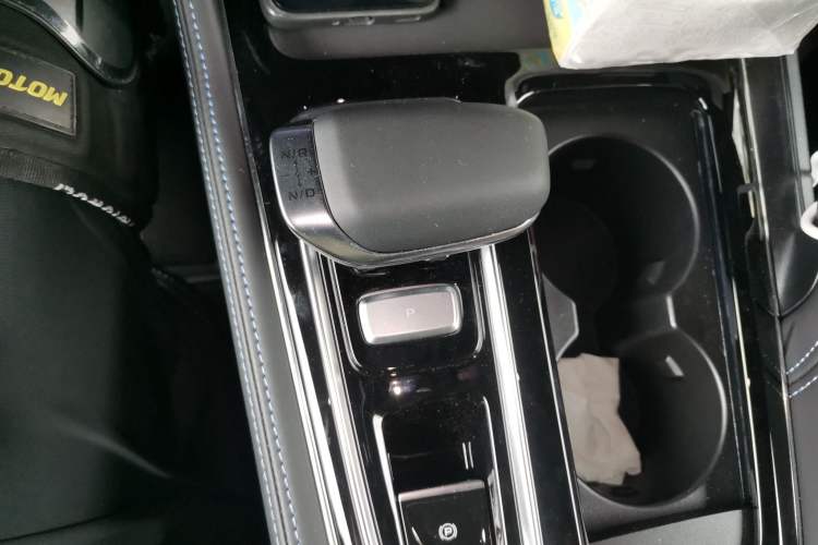 Used Geely Auto Preface 2026 Model Oriental Yao 1.5TD Kunlun Edition Gear Lever