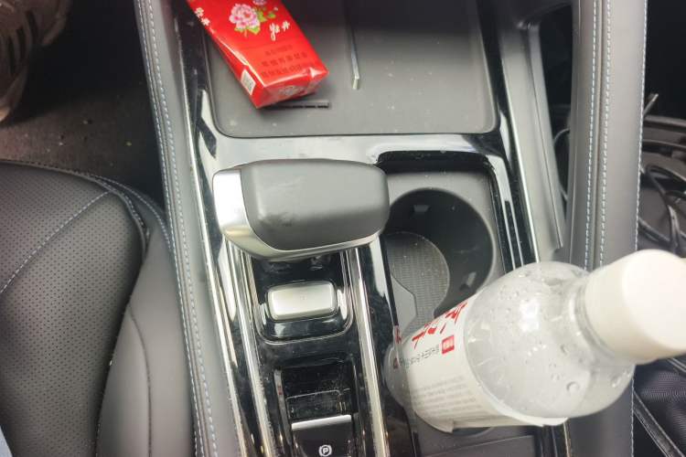 Used Geely Auto Preface 2026 Model Oriental Yao 1.5TD Kunlun Edition Gear Lever