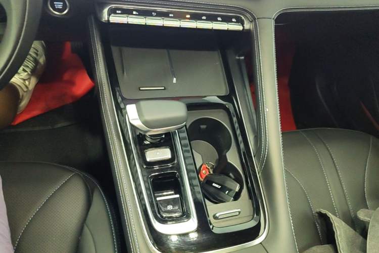 Used Geely Auto Preface 2026 Model Oriental Yao 1.5TD Kunlun Edition Gear Lever