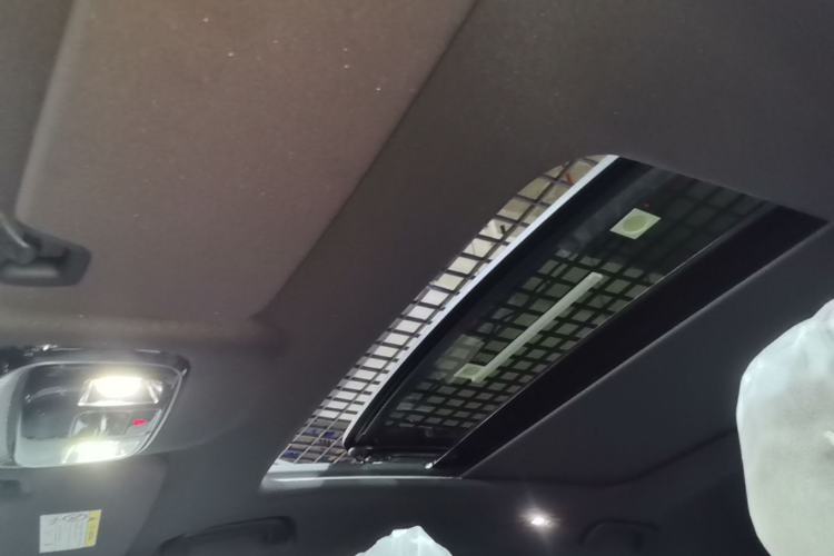 Used Geely Auto Preface 2026 Model Oriental Yao 1.5TD Fuyao Edition Headliner