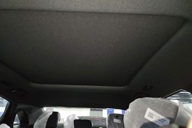 Used Geely Auto Preface 2026 Model Oriental Yao 1.5TD Fuyao Edition Headliner