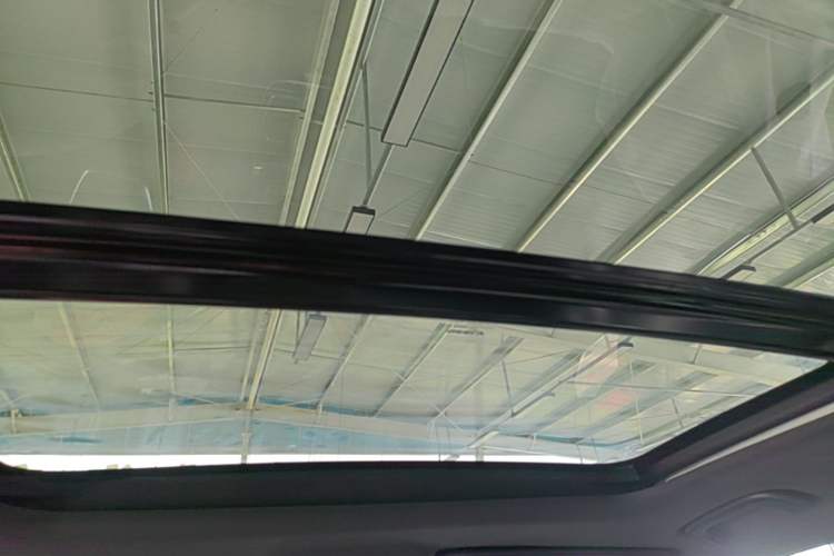 Used Geely Auto Preface 2026 Model Oriental Yao 1.5TD Fuyao Edition Headliner