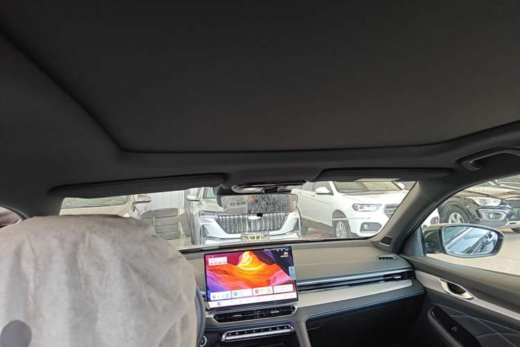 Used Geely Auto Preface 2026 Model Oriental Yao 1.5TD Fuyao Edition Headliner