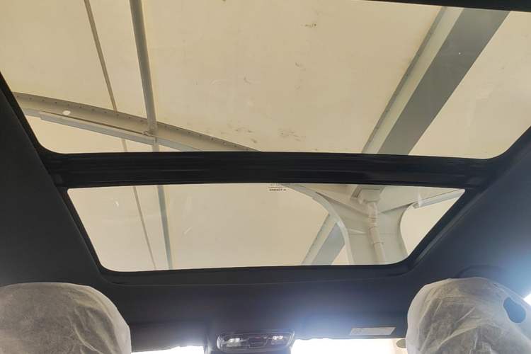 Used Geely Auto Preface 2026 Model Oriental Yao 1.5TD Fuyao Edition Headliner