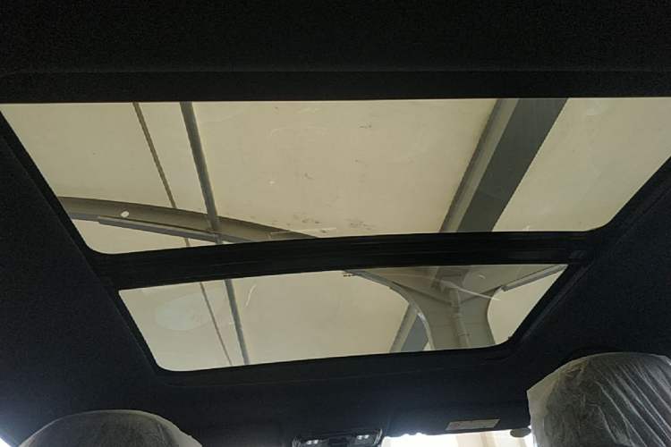 Used Geely Auto Preface 2026 Model Oriental Yao 1.5TD Fuyao Edition Headliner