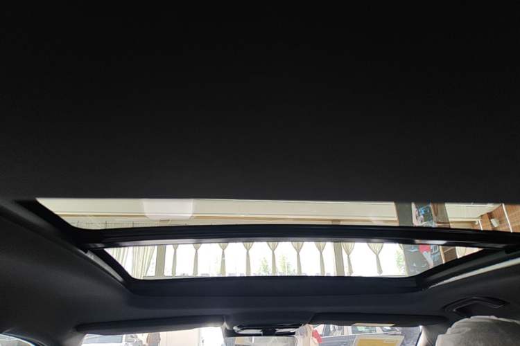 Used Geely Auto Preface 2026 Model Oriental Yao 1.5TD Fuyao Edition Headliner