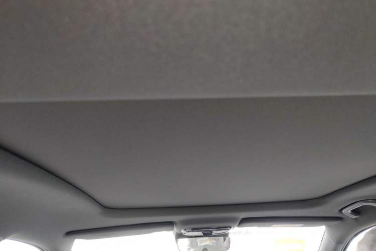 Used Geely Auto Preface 2026 Model Oriental Yao 1.5TD Fuyao Edition Headliner
