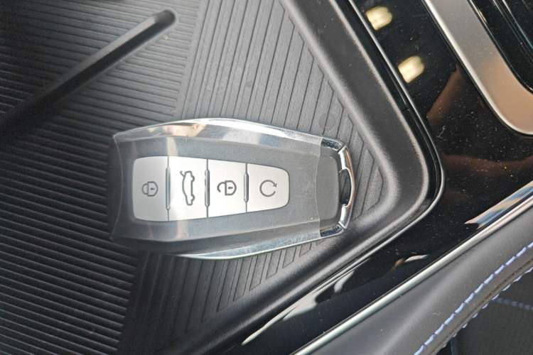 Used Geely Auto Preface 2026 Model Oriental Yao 1.5TD Fuyao Edition Interior 1