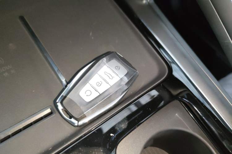 Used Geely Auto Preface 2026 Model Oriental Yao 1.5TD Kunlun Edition Interior 1
