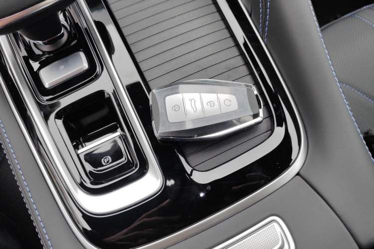 Used Geely Auto Preface 2026 Model Oriental Yao 1.5TD Fuyao Edition Interior 1