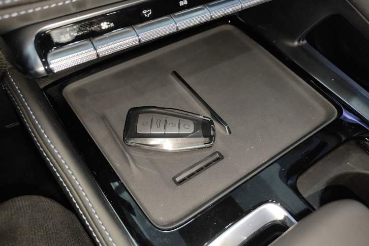 Used Geely Auto Preface 2026 Model Oriental Yao 1.5TD Kunlun Edition Interior 1