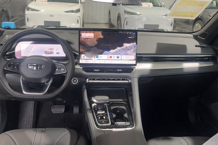 Used Geely Auto Preface 2026 Model Oriental Yao 1.5TD Fuyao Edition Interior 3