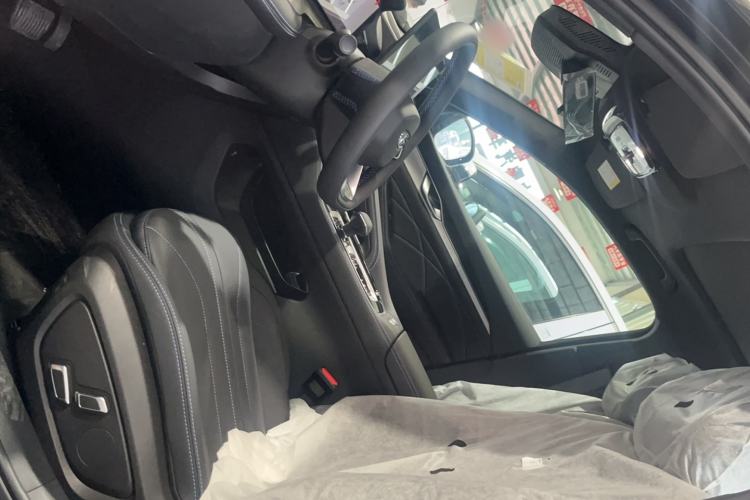 Used Geely Auto Preface 2026 Model Oriental Yao 1.5TD Fuyao Edition Interior 4