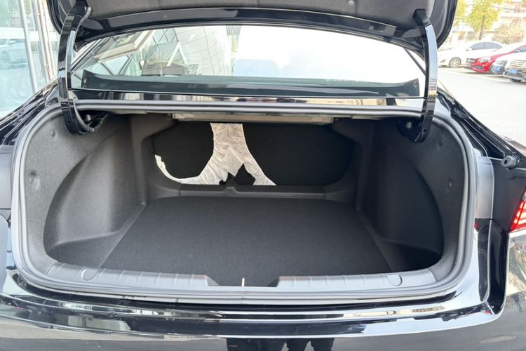 Used Geely Auto Preface 2026 Model Oriental Yao 1.5TD Kunlun Edition Interior 5