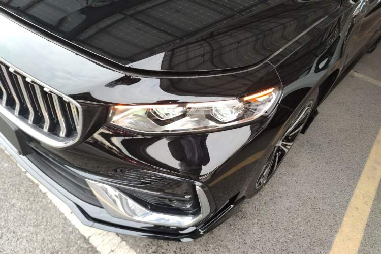 Used Geely Auto Preface 2026 Model Oriental Yao 1.5TD Kunlun Edition Left Front Headlight