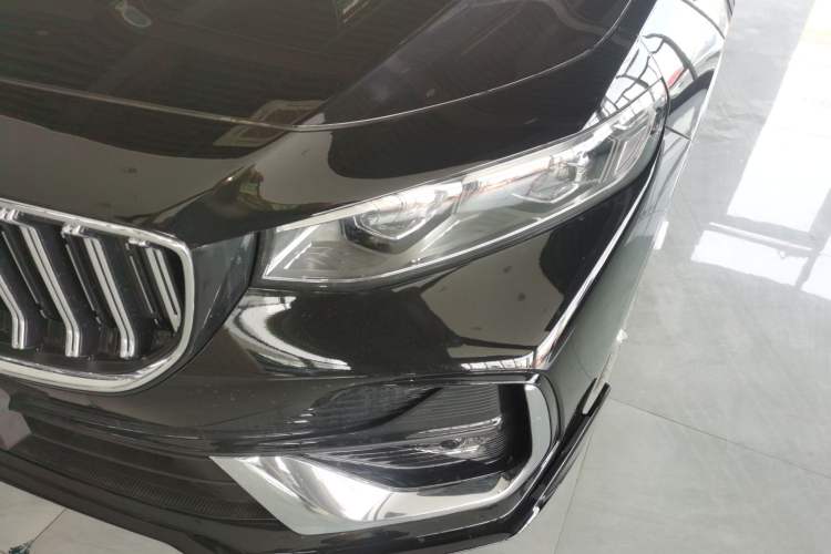 Used Geely Auto Preface 2026 Model Oriental Yao 1.5TD Kunlun Edition Left Front Headlight