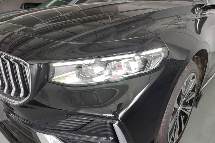 Used Geely Auto Preface 2026 Model Oriental Yao 1.5TD Kunlun Edition Left Front Headlight