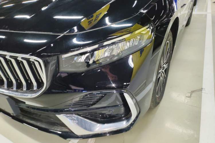 Used Geely Auto Preface 2026 Model Oriental Yao 1.5TD Fuyao Edition Left Front Headlight