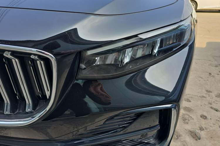 Used Geely Auto Preface 2026 Model Oriental Yao 1.5TD Fuyao Edition Left Front Headlight